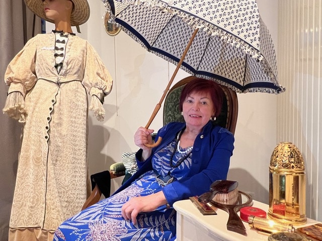 Robes de la Belle Époque : Martine Gaudino expose sa collection