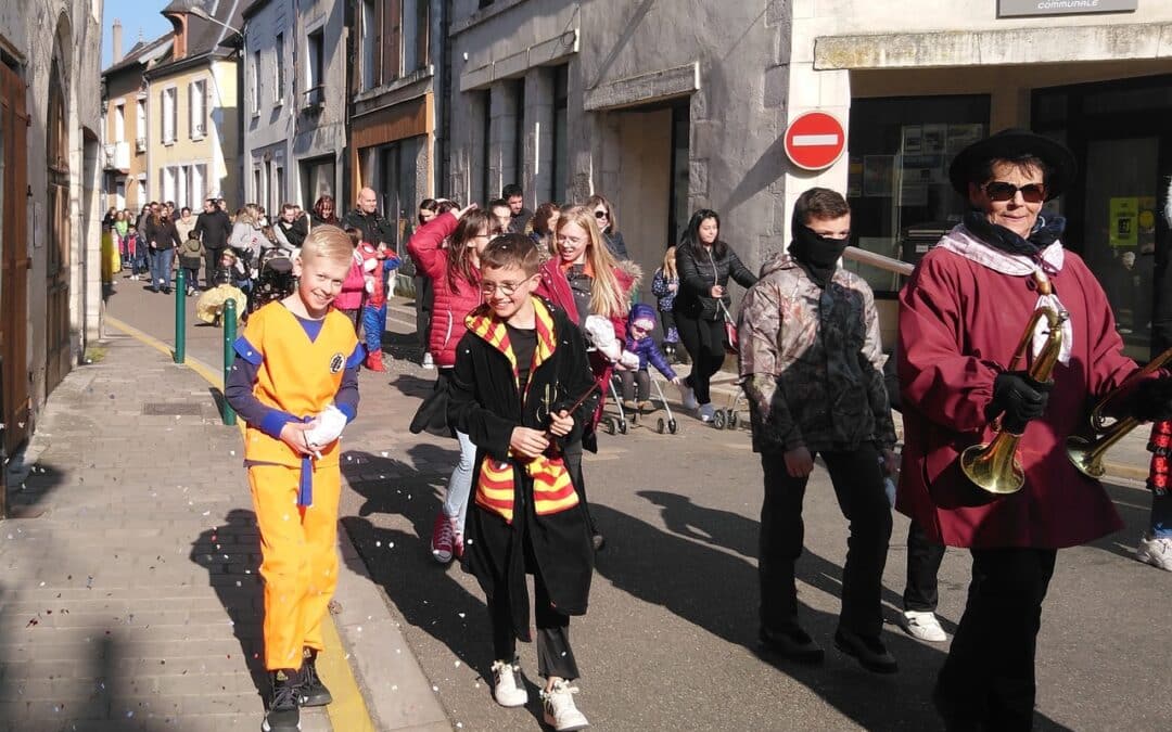 Le carnaval des p’tits loustics dans les rues de la ville