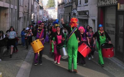 Un défilé musical et coloré pour le bonheur des enfants