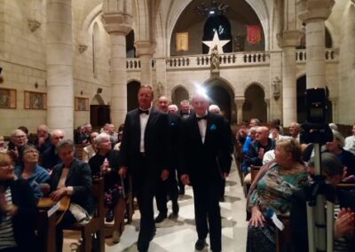 Les Châtillon de France chantent en concert