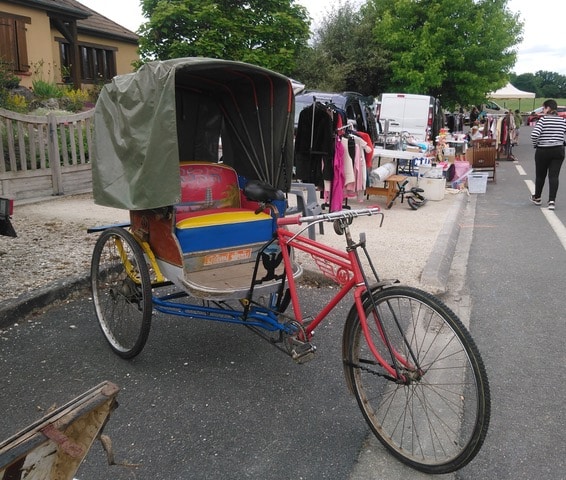 Traditionnel vide-grenier des Prés fêtards
