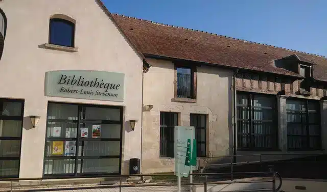 Fermeture estivale de la bibliothèque du 15 juillet au 17 août sauf les mercredis après-midi.