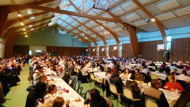 Loto de l’association des parents d’élèves (APE) du collège Pierre Dézarnaulds à Beaulieu-sur-Loire. 