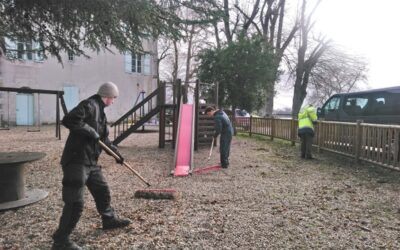 Les jeunes de l’IME de Gien travaillent pour la commune