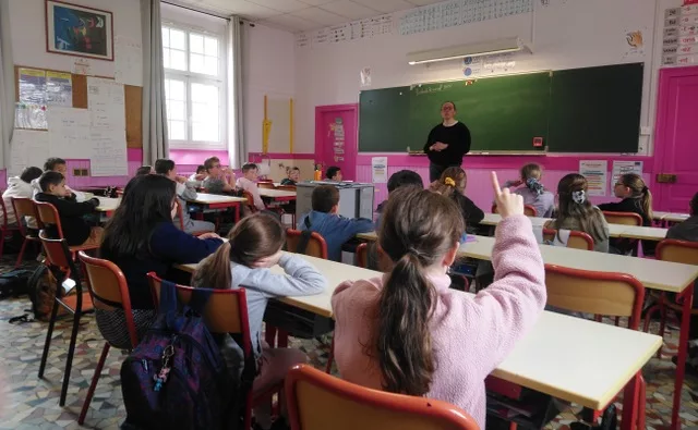 L’égalité filles-garçons expliquée à l’école primaire