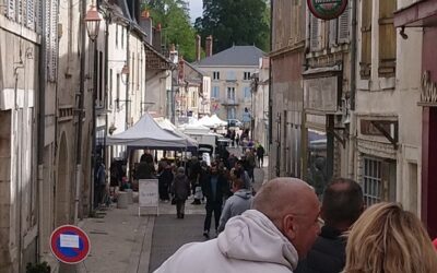 Le premier marché de printemps anime le centre-ville