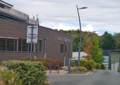 Entrée du collège Pierre-Dézarnaulds