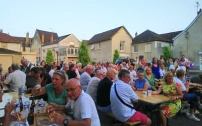 Grande foule à l’apéro-concert en ville