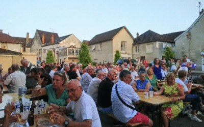 Grande foule à l’apéro-concert en ville