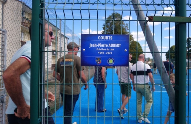 Le nom de Jean-Pierre Aubert donné aux courts de tennis